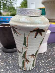 lot 257 image: Large Planter Lot