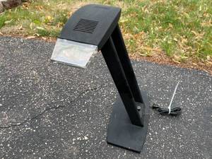 lot 265 image: Underwriters Labortories LED Desk Lamp with Adjustable Brightness