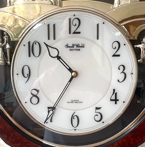 lot 362 image: Entertaining Freedel Clock