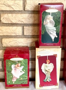 lot 359 image: Hallmark Keepsake Angel Themed Ornaments
