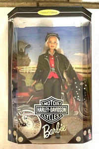lot 371 image: Trio of New Limited Edition Collectors Barbies