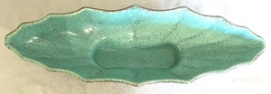 lot 398 image: Vintage Scalloped Edge Oblong Bowl by California Originals