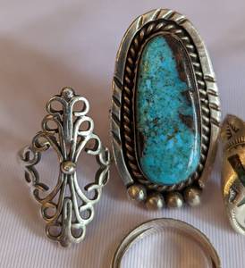 lot 433 image: Ladies Sterling Silver Rings