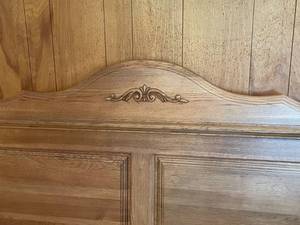 lot 320 image: Wooden Queen Headboard