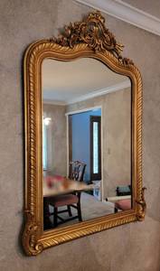 lot 3 image: Mid-19th Century Elaborate Rococo Gilt Gold Wall Mirror