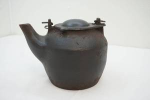cast iron tea pot