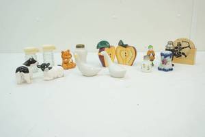 salt and pepper shakers