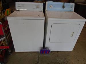 Kenmower 80 series washer & 70 series electric dryer. As shown.