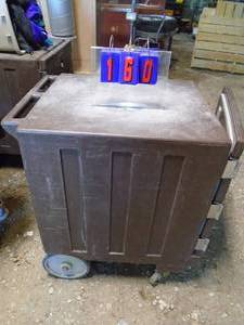 Cambro insulated food cart. 25 x 38 x 32. As shown.