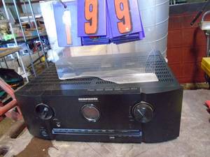 Marantz stereo receiver. Missing one knob. As shown.