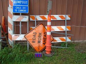 All barrier & signs shown in pic. As shown.
