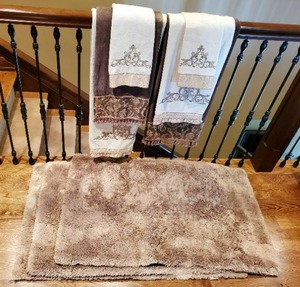 Bathroom Towels And Rugs
