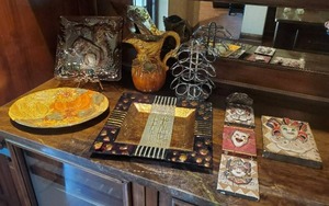 Collection Of Dcor And Coffee Pod Carousel