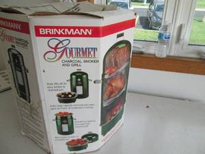 lot 16 image: Brinkmann gourmet charcoal smoker a...