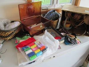 lot 19 image: Several wicker baskets, sewing box ...
