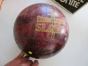 lot 34 image: Brunswick Monster Slayer bowling ba...