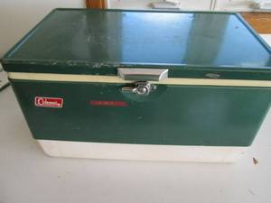 lot 39 image: Vintage Coleman cooler...