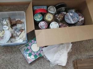 lot 76 image: Box of vintage tins, doilies and de...