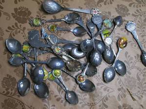 lot 120 image: Bag of silver plated collectible sp...