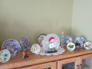 lot 169 image: Collectible dog, cat and butterfly ...