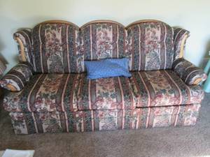lot 171 image: Marshfield furniture floral print c...