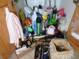 lot 177 image: Contents below sink includes Norelc...