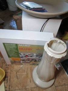 lot 205 image: Allied 4 seasons heated bird bath (...