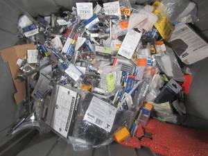 lot 818 image: WHOLESALE BINS OF SOCKETS, WRENCHES, & OTHER MISC. TOOLS (SEE PHOTOS)