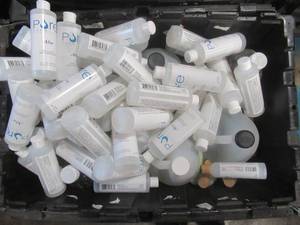 lot 857 image: WHOLESALE BIN OF HAND SANITIZER (SEE PHOTOS)