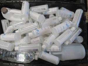 lot 858 image: WHOLESALE BIN OF HAND SANITIZER (SEE PHOTOS)