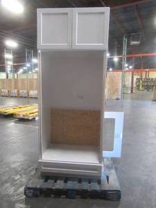 lot 878 image: HAMPTON BAY ASSEMBLED 33X84X24 DOUBLE OVEN KITCHEN CABINET IN WHITE (PART NEEDS RE-ATTACHEMENT, SEE PHOTOS)