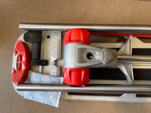 Rubi 26 in. Star Max Tile Cutter Used has damage