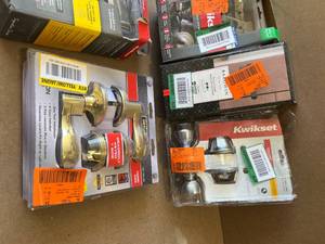 lot 22 image: Mix lot of assorted Locksmith Door Locks, Customer Returns may be missing pcs review all pictures