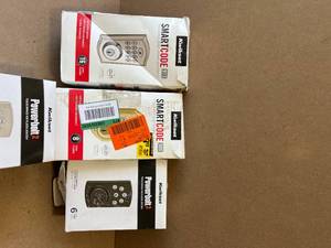 lot 25 image: Mix lot of Kwikset Smartlocks, Customer Returns may contain missing pcs