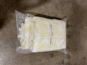 lot 59 image: The Company Store Legends Hotel Stencil Damask Pale Yellow Floral Full Sateen Comforter