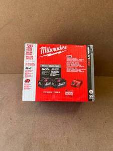 lot 83 image: Milwauke M18 XC6.0 Starter Kit 48-59-1862S