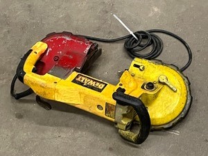 DeWalt DZ8770 Corded Handheld Bandsaw
