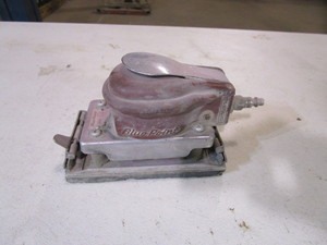 lot 228 image: Snap On Sander