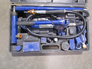 lot 231 image: Port-A-Power