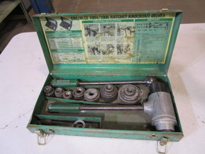 lot 237 image: Greenlee Ratchet Knockout Set