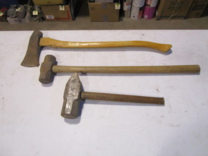 lot 249 image: Sledge Hammers & Axe