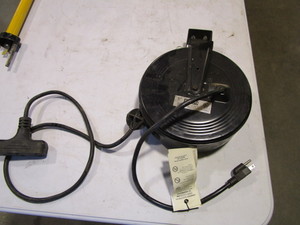 lot 257 image: Extension Chord Reel