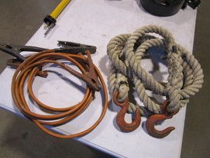 lot 258 image: Jumper Cables & Tow Rope