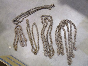 lot 267 image: Log Chains