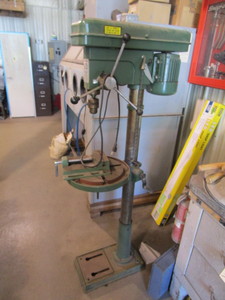 lot 19 image: Central Machinery 16 Speed Drill Press
