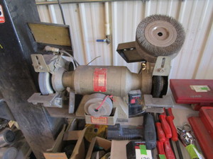 lot 21 image: Blue Point 6 Bench Grinder