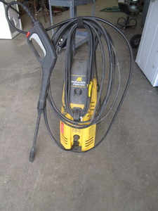 lot 39 image: Pressure Washer