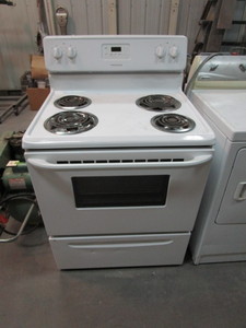 lot 313 image: Frigidaire Electric Stove