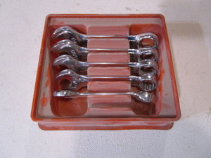 lot 81 image: Snap On Stubby Wrench Set 12 - 34