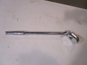 lot 82 image: Snap On 12 Ratchet